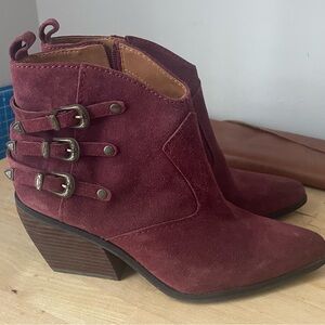 Zodiac maroon suede western style booties 9.5 NWT